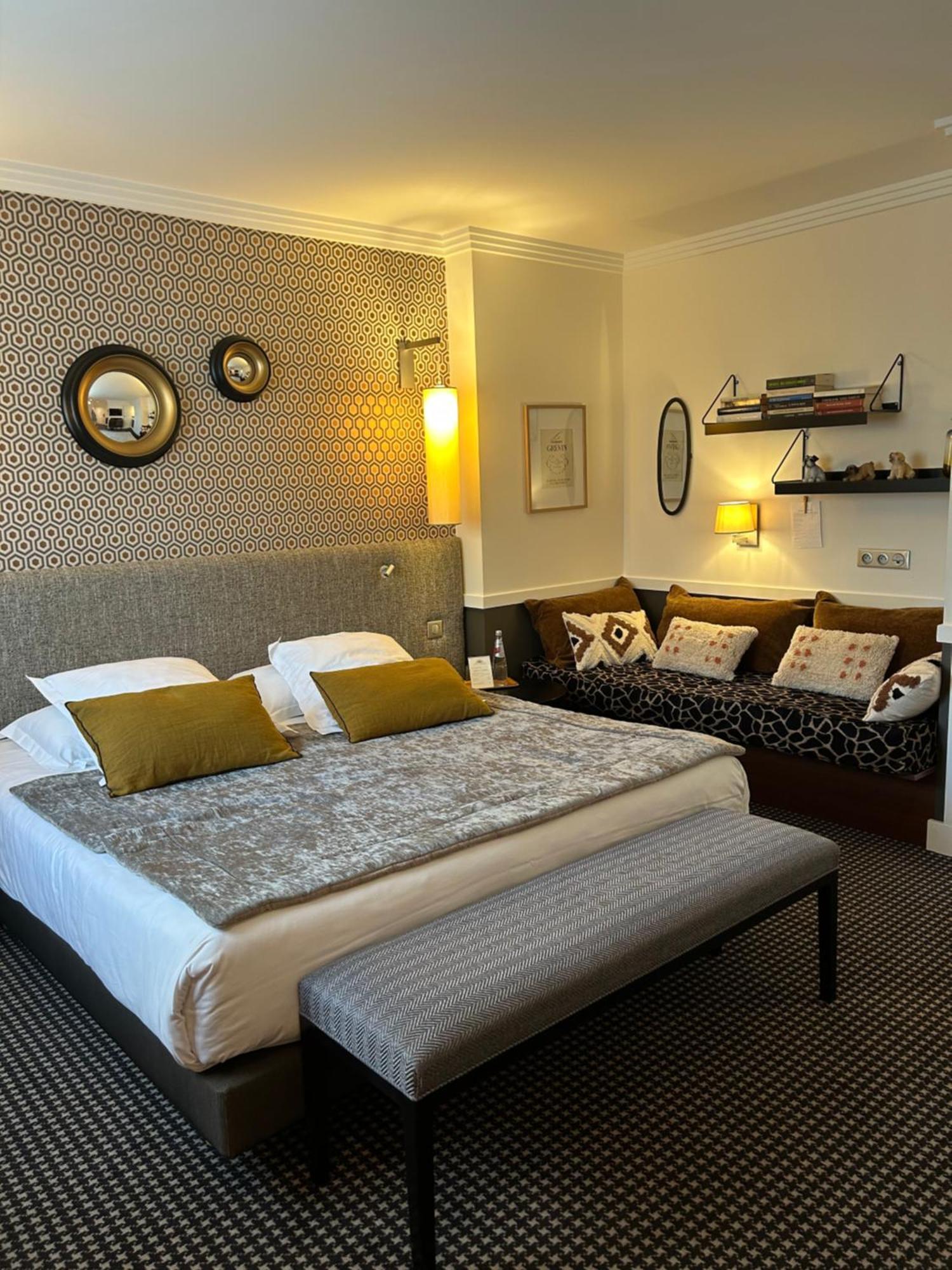 Hotel Jardin Le Pasteur Châlons-en-Champagne Екстериор снимка