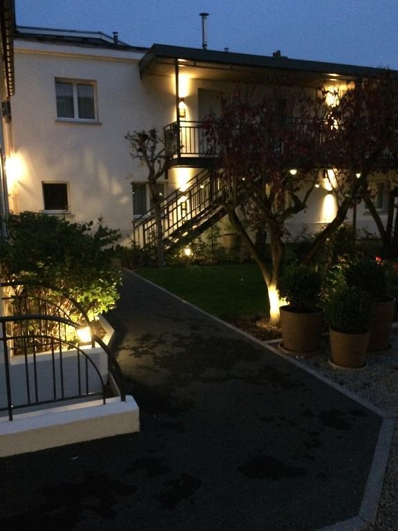 Hotel Jardin Le Pasteur Châlons-en-Champagne Екстериор снимка
