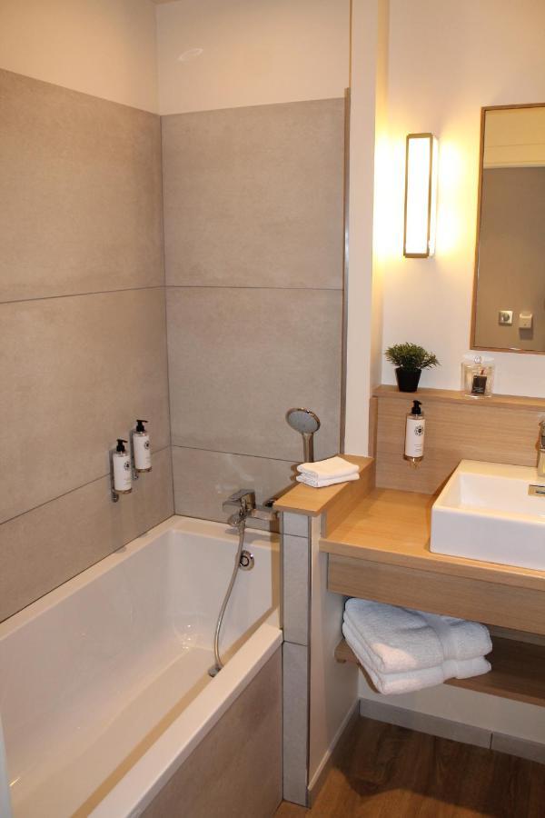 Hotel Jardin Le Pasteur Châlons-en-Champagne Екстериор снимка