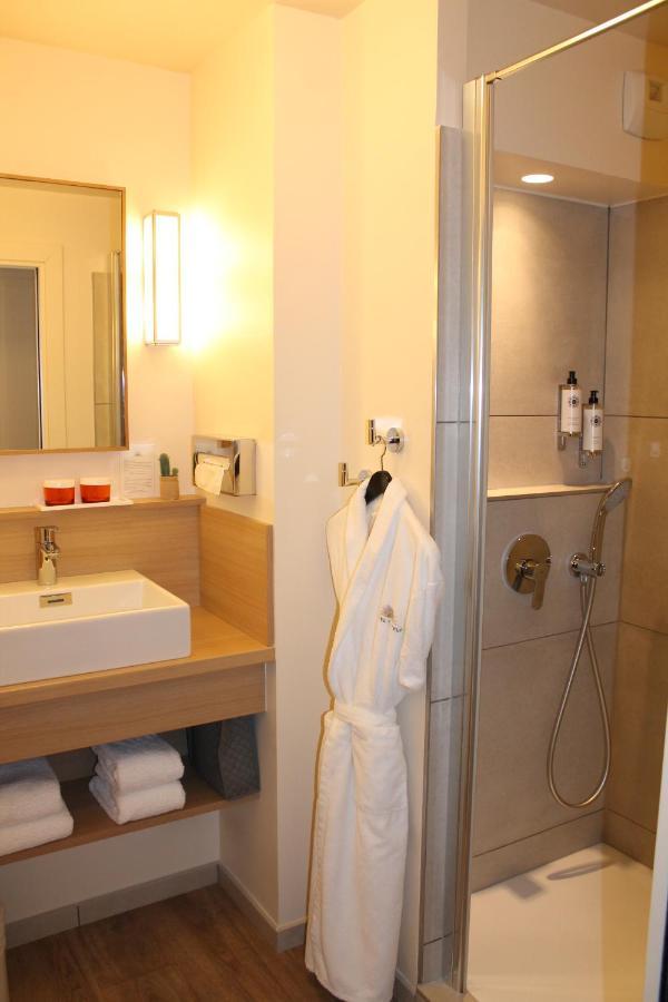 Hotel Jardin Le Pasteur Châlons-en-Champagne Екстериор снимка